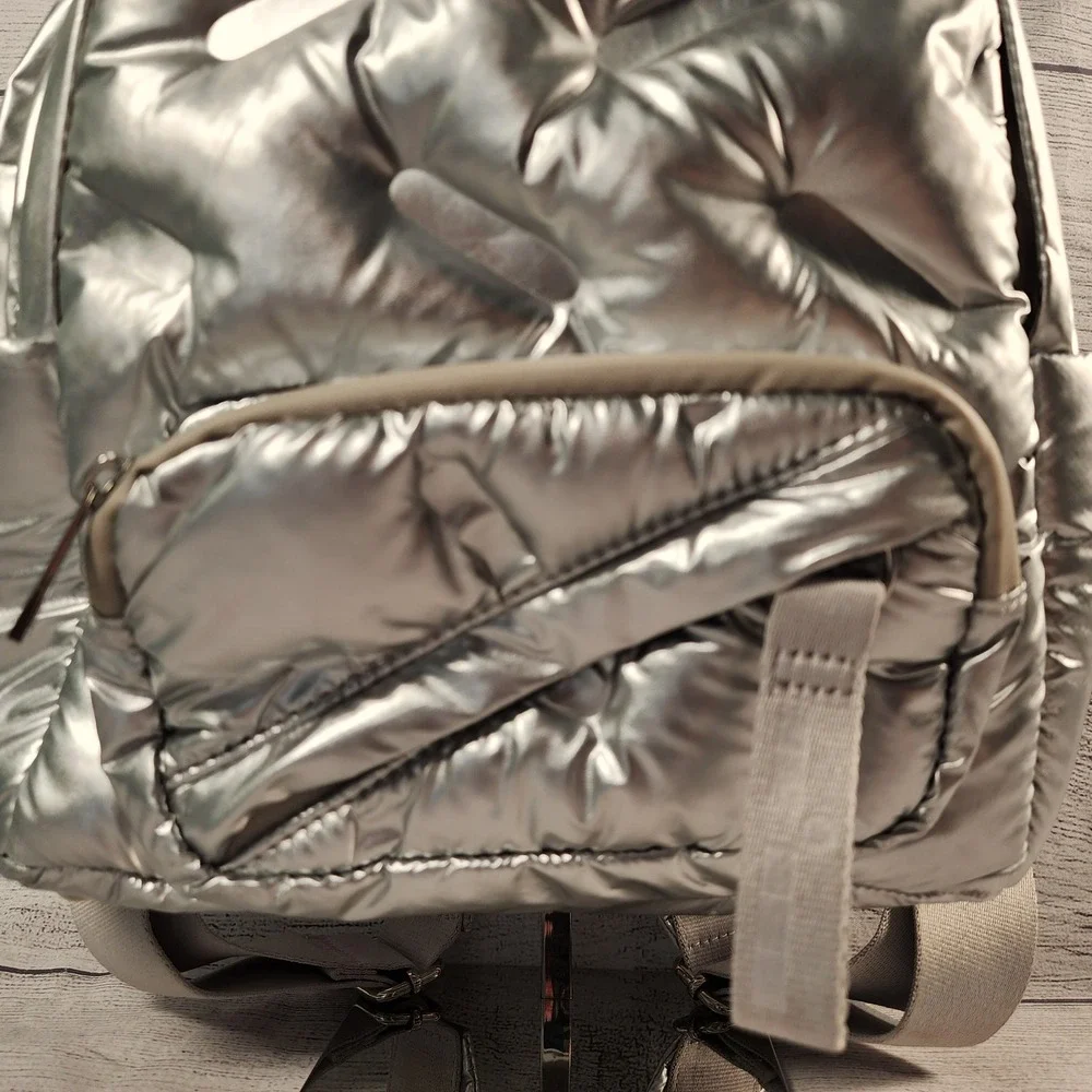 Go Dash Dot Maya Mini Backpack Silver Metallic Quilted Puffer Bag NEW